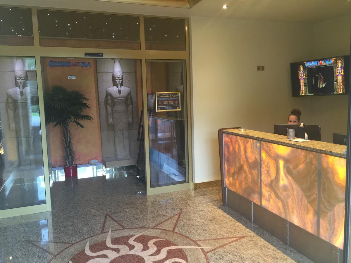 Casino & Hotel Admiral สตราชนี ภายนอก รูปภาพ